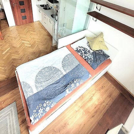 Modern Apartment Few Steps From Centre Прага Екстериор снимка