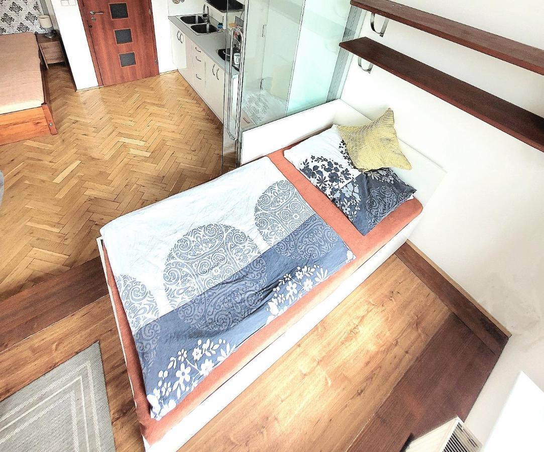 Modern Apartment Few Steps From Centre Прага Екстериор снимка