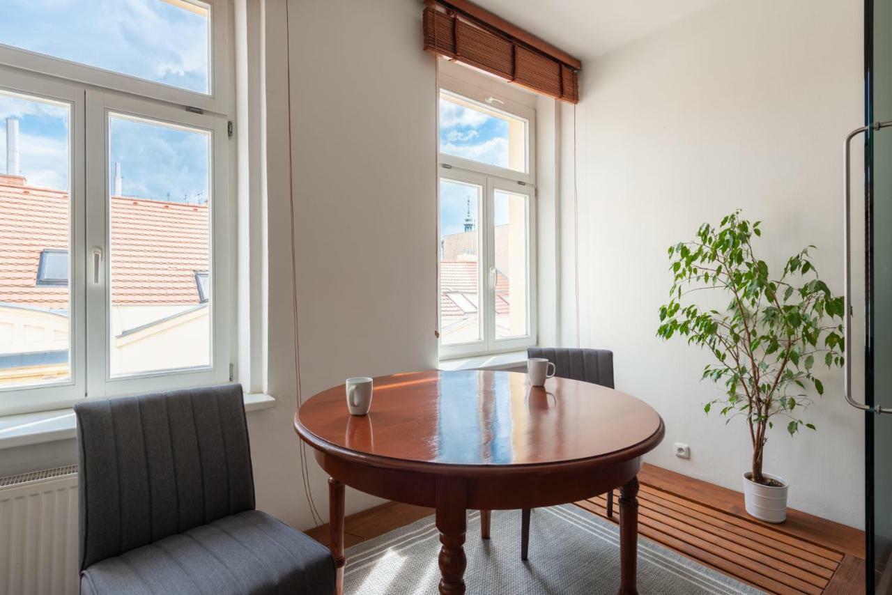 Modern Apartment Few Steps From Centre Прага Екстериор снимка