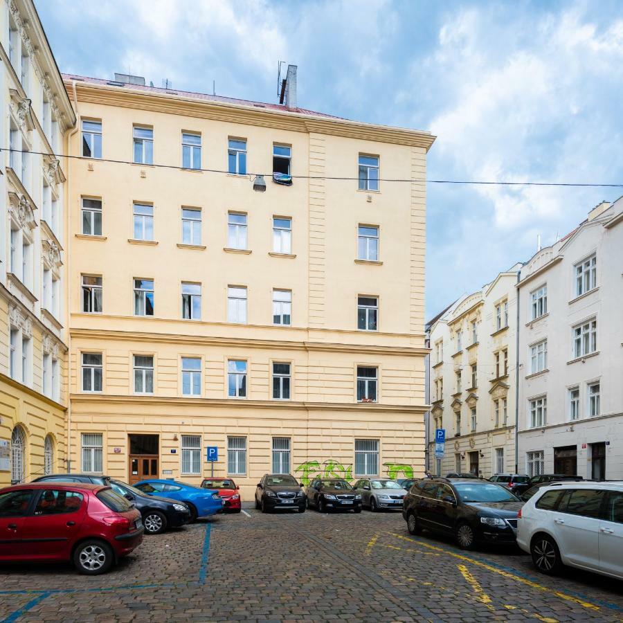 Modern Apartment Few Steps From Centre Прага Екстериор снимка